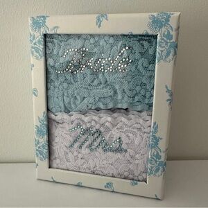 Hanky Panky Bride & Mrs. Low Rise Thong Gift Set